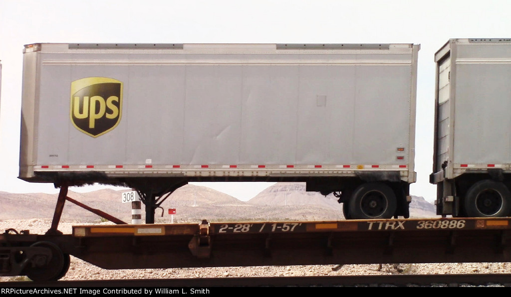 WB Intermodal Frt @ Erie NV -104